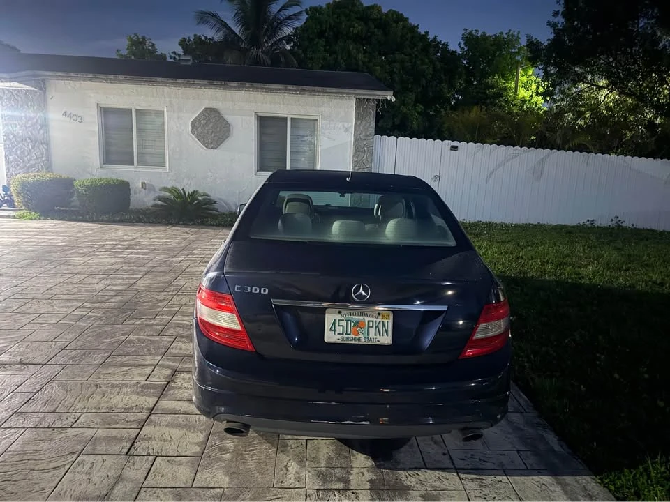 2010 Mercedes-Benz W112 - Image 2 of 7