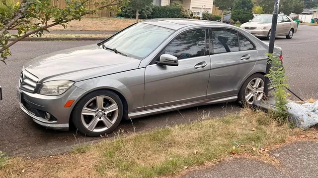 2010 Mercedes-Benz 300 SE Sedan 4D
