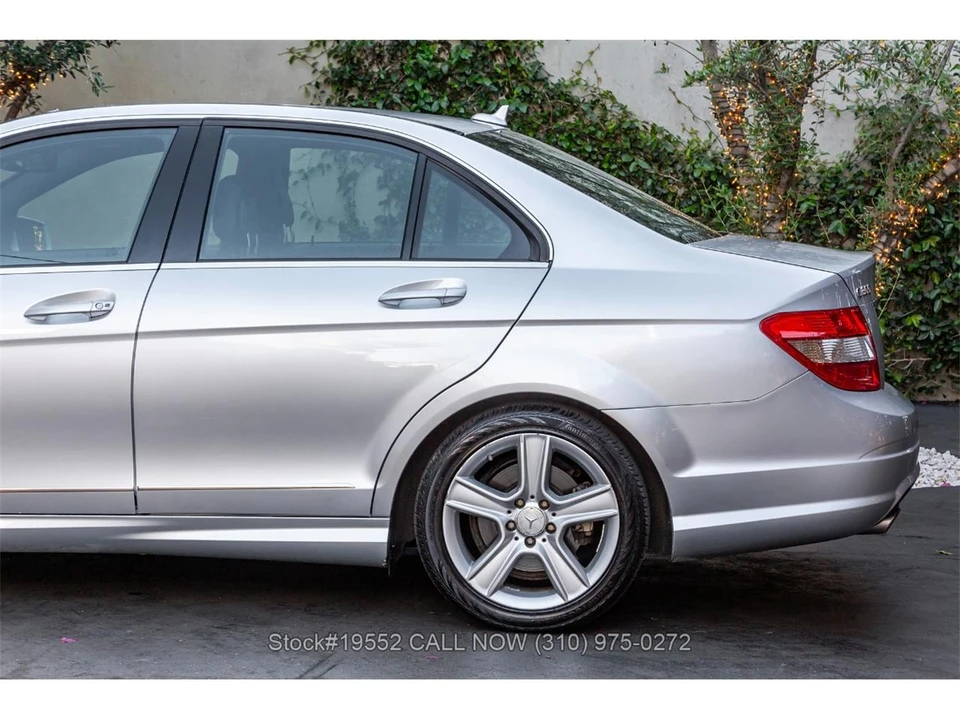 2010 Mercedes-Benz W120 & W121 - Image 12 of 31