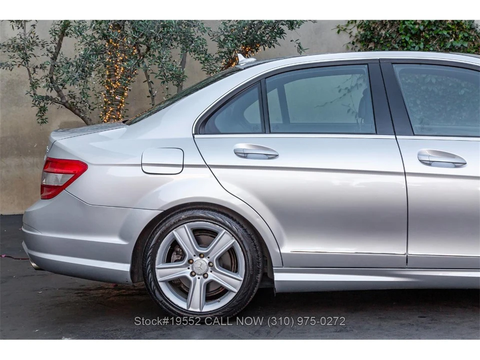 2010 Mercedes-Benz W120 & W121 - Image 10 of 31