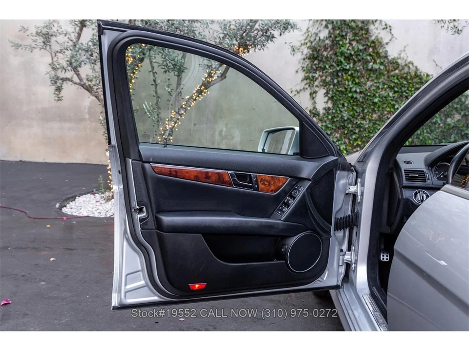 2010 Mercedes-Benz W120 & W121 - Image 14 of 31