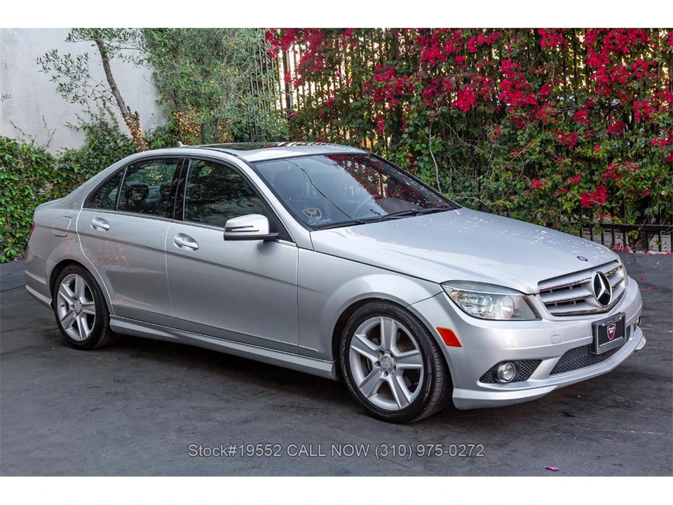 2010 Mercedes-Benz W120 & W121 - Image 2 of 31
