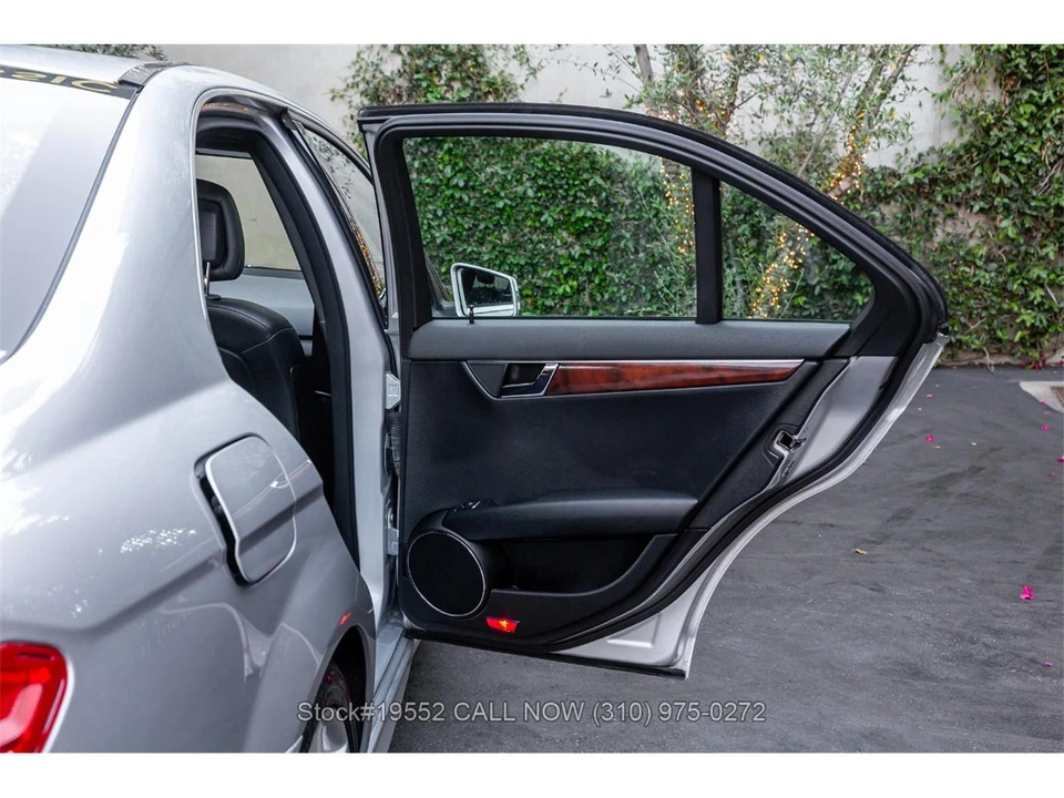 2010 Mercedes-Benz W120 & W121 - Image 22 of 31