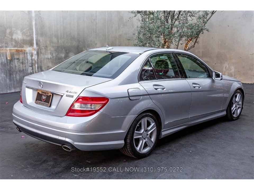 2010 Mercedes-Benz W120 & W121 - Image 4 of 31