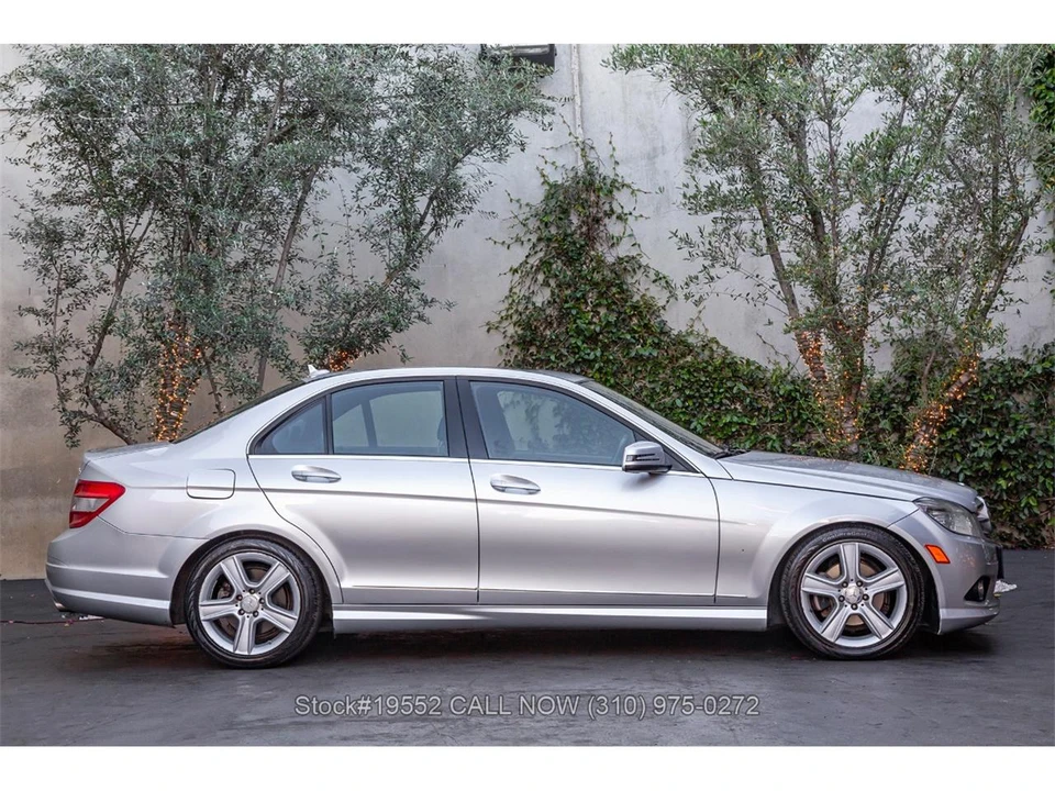 2010 Mercedes-Benz W120 & W121 - Image 3 of 31
