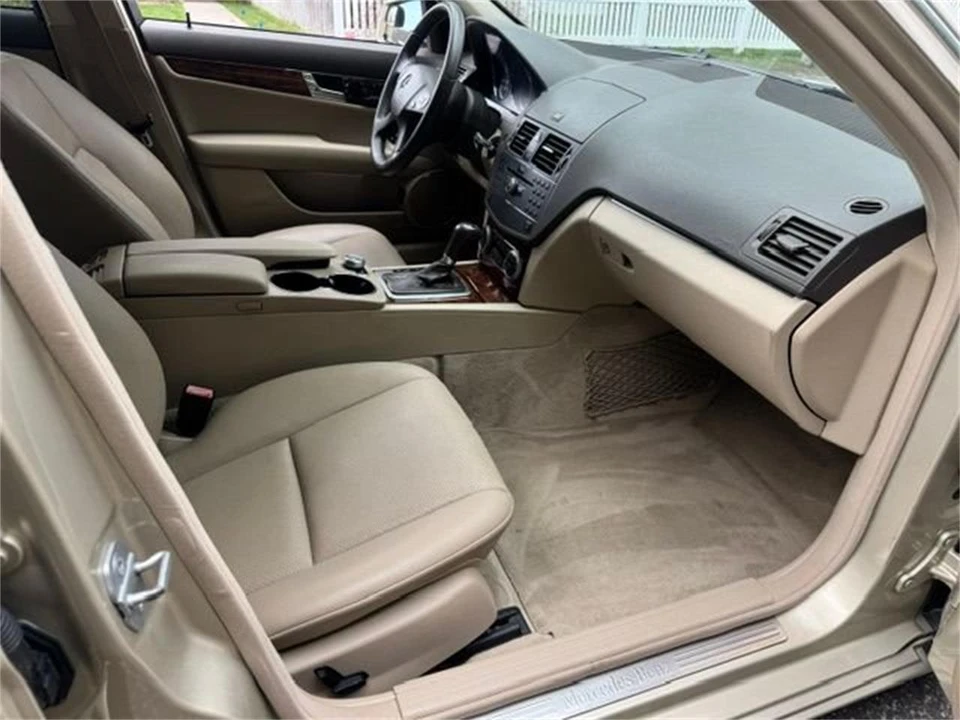 2010 Mercedes-Benz W120 & W121 - Image 15 of 21