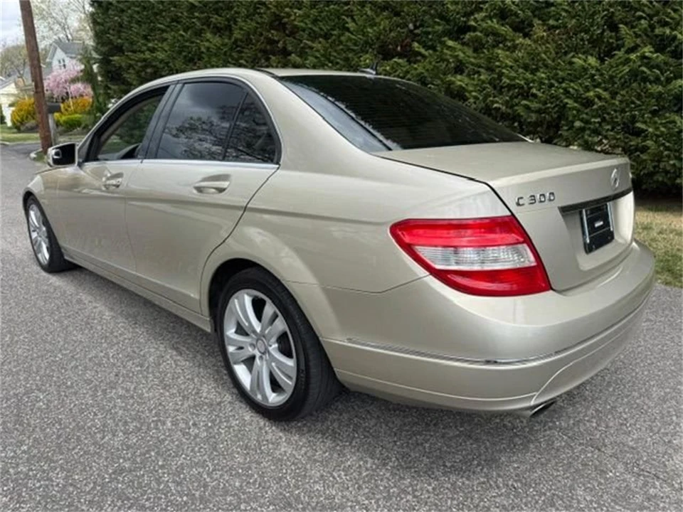 2010 Mercedes-Benz W120 & W121 - Image 3 of 21
