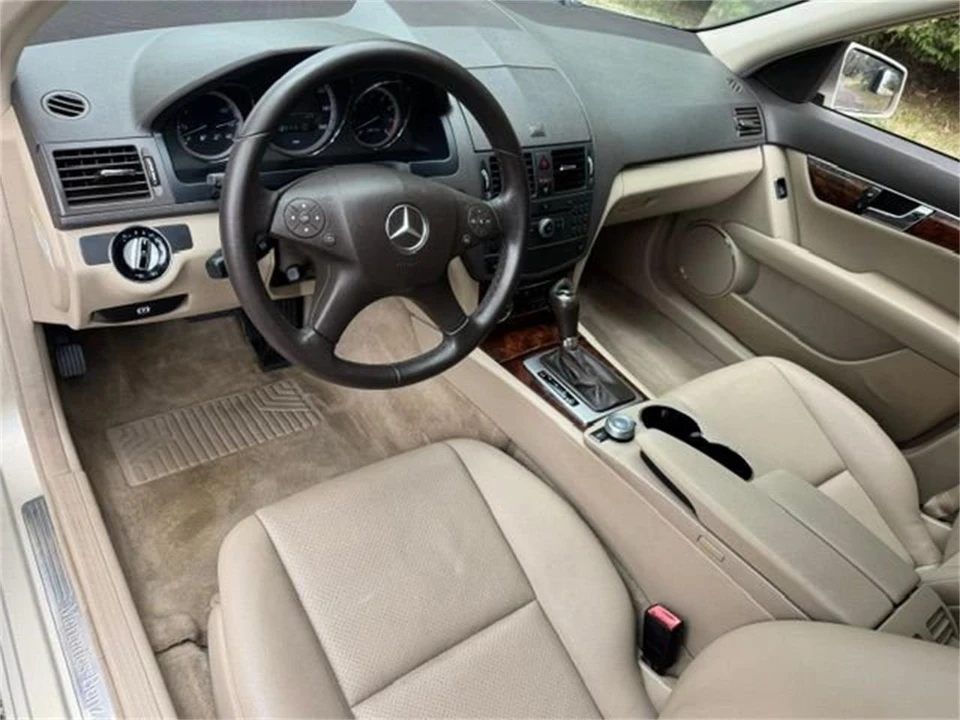 2010 Mercedes-Benz W120 & W121 - Image 12 of 21