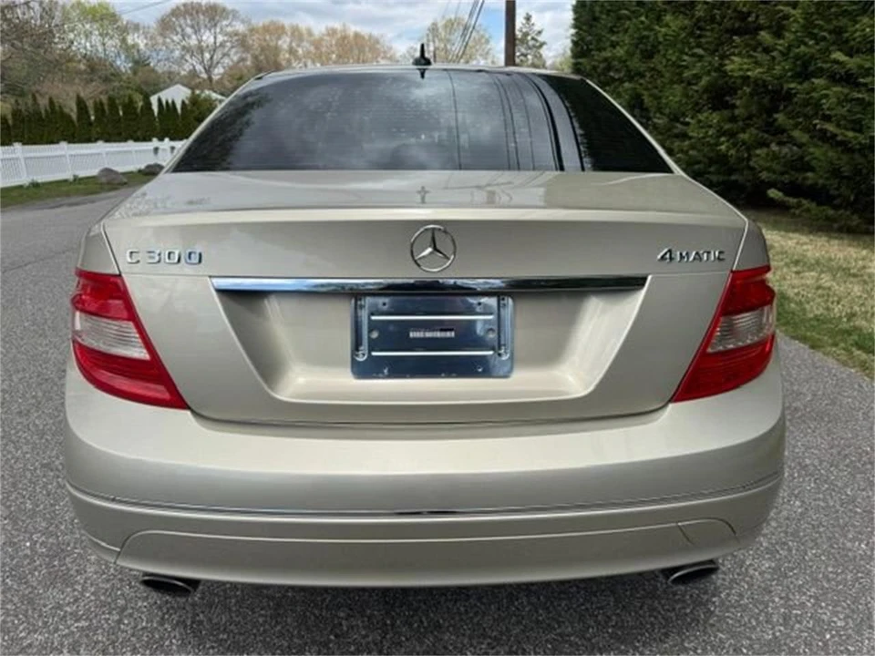 2010 Mercedes-Benz W120 & W121 - Image 4 of 21