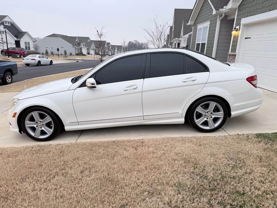 2010 Mercedes-Benz W204 C-Class - Image 5 of 10