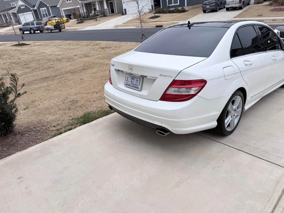 2010 Mercedes-Benz W204 C-Class - Image 3 of 10