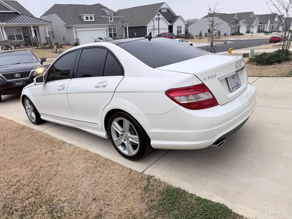 2010 Mercedes-Benz W204 C-Class - Image 4 of 10