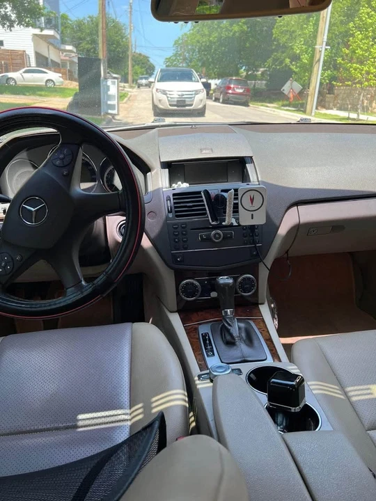 2010 Mercedes-Benz W212 E-Class - Image 11 of 12