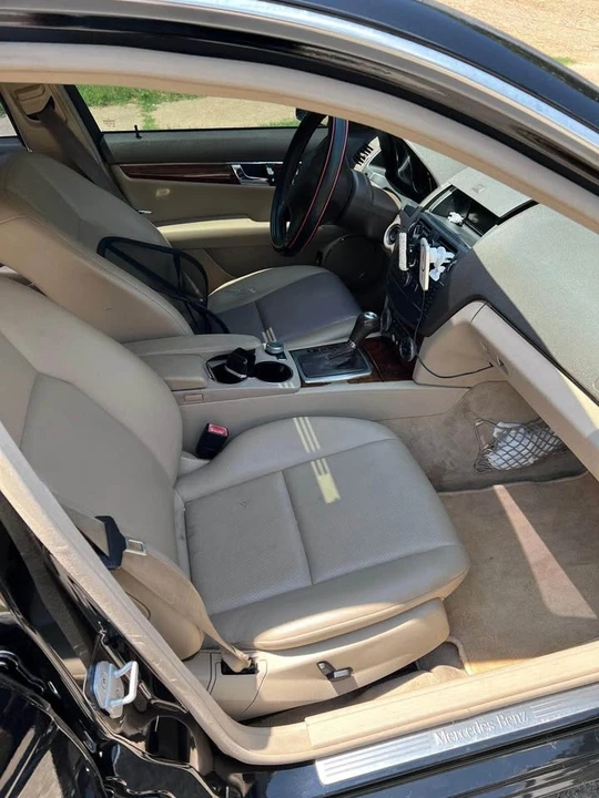 2010 Mercedes-Benz W212 E-Class - Image 10 of 12