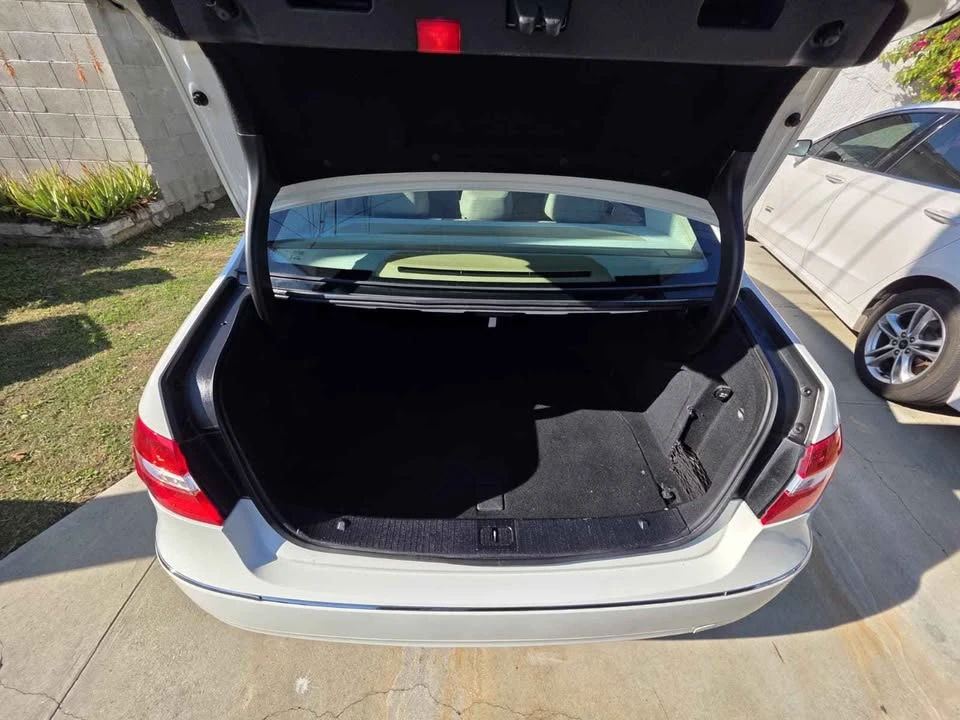 2010 Mercedes-Benz W212 E-Class - Image 8 of 12