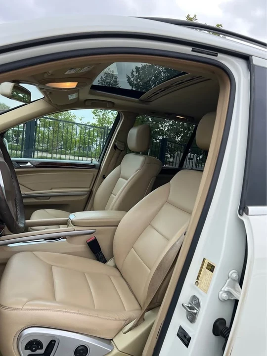 2010 Mercedes-Benz W212 E-Class - Image 11 of 20