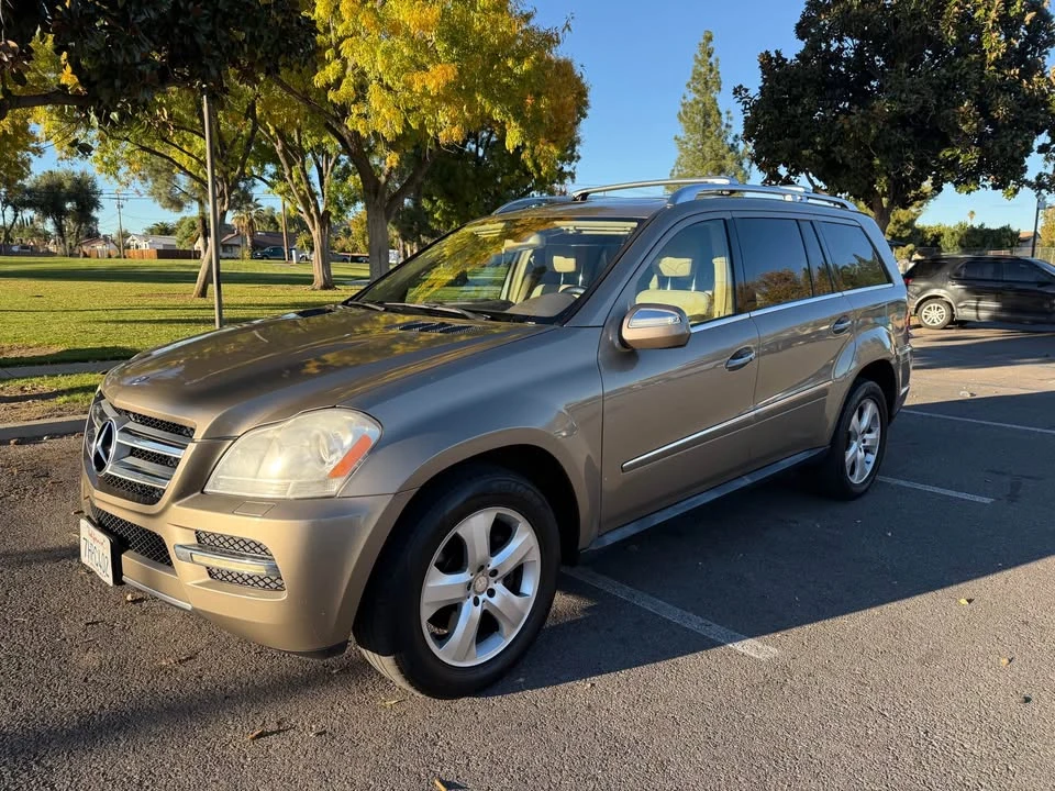 2010 Mercedes-Benz 450SEL - Image 4 of 19