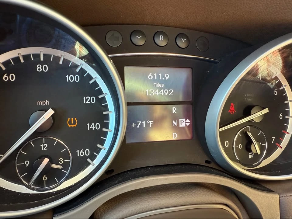 2010 Mercedes-Benz 450SEL - Image 17 of 19