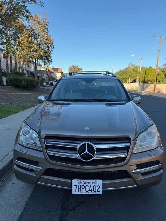 2010 Mercedes-Benz 450SEL - Image 2 of 19