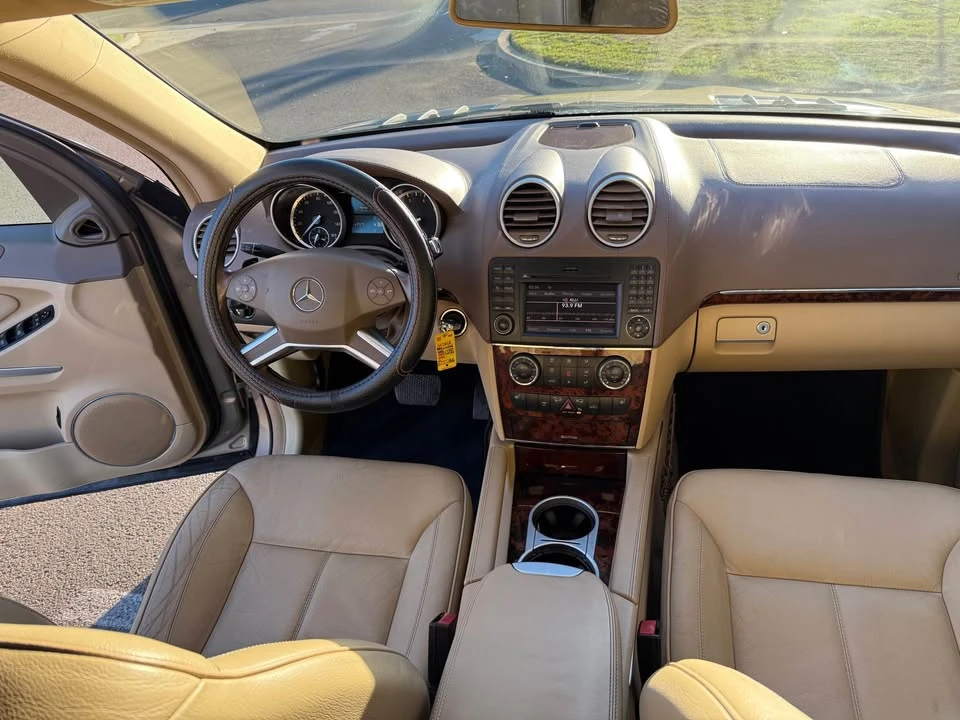 2010 Mercedes-Benz 450SEL - Image 13 of 19