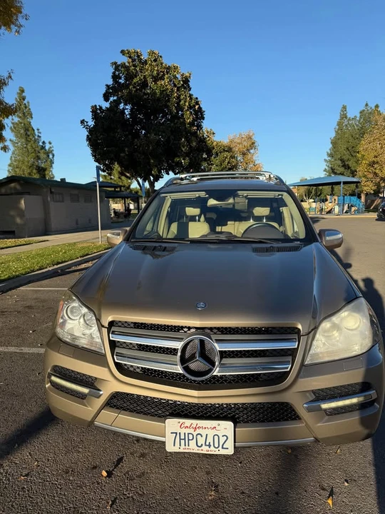 2010 Mercedes-Benz 450SEL - Image 5 of 19