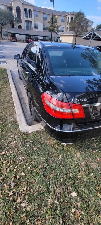 2010 Mercedes-Benz W212 E-Class - Image 6 of 12