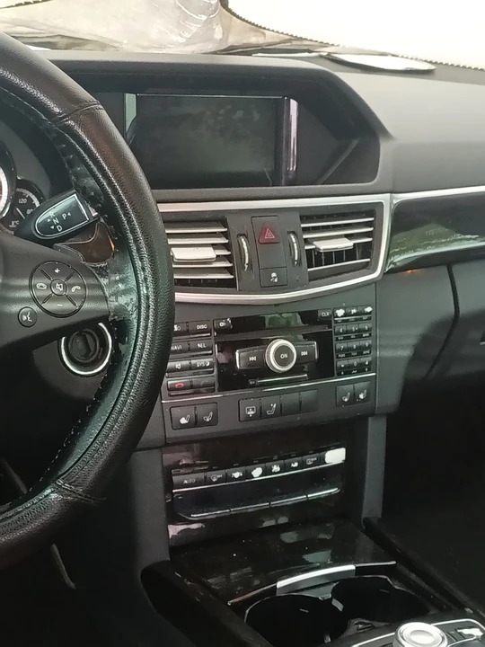 2010 Mercedes-Benz W212 E-Class - Image 7 of 13