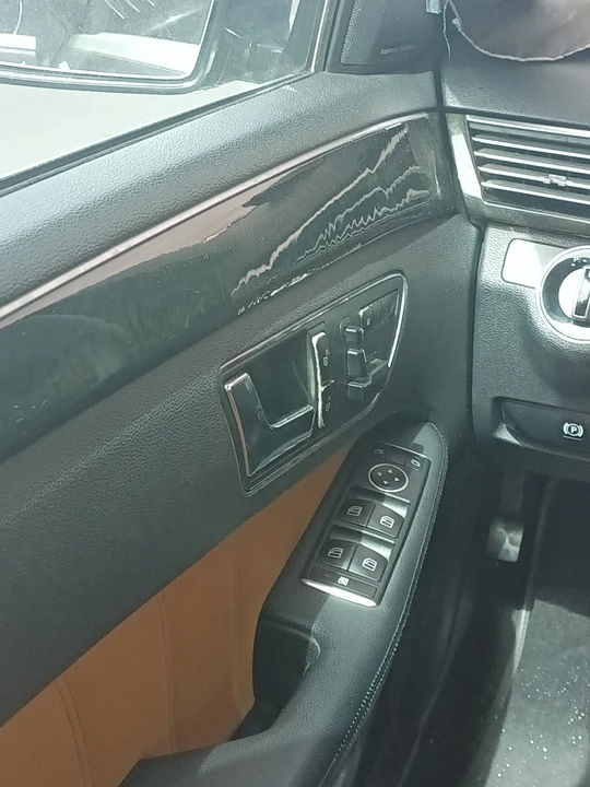 2010 Mercedes-Benz W212 E-Class - Image 11 of 13