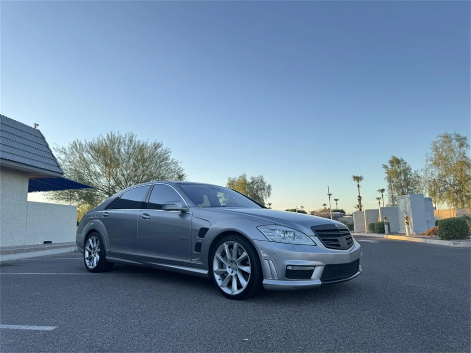 2010 Mercedes-Benz - Image 8 of 27