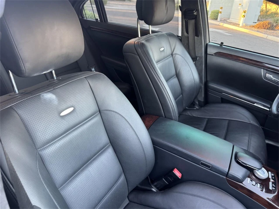 2010 Mercedes-Benz - Image 11 of 27