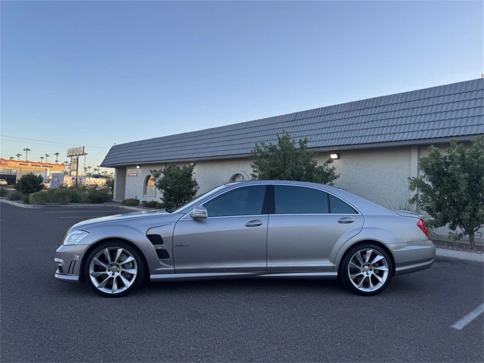 2010 Mercedes-Benz - Image 6 of 27