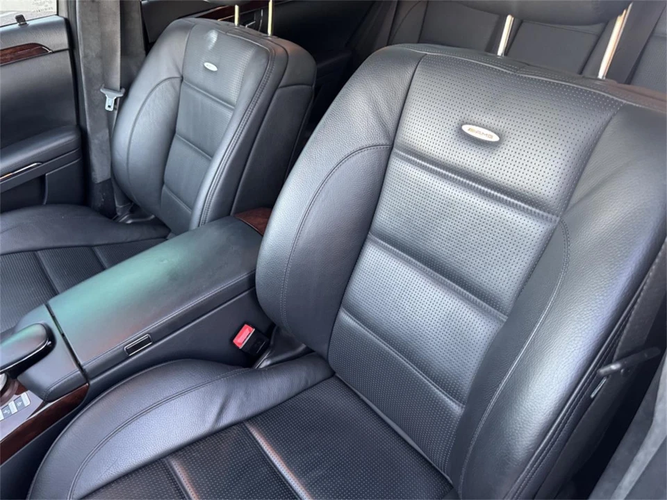2010 Mercedes-Benz - Image 22 of 27