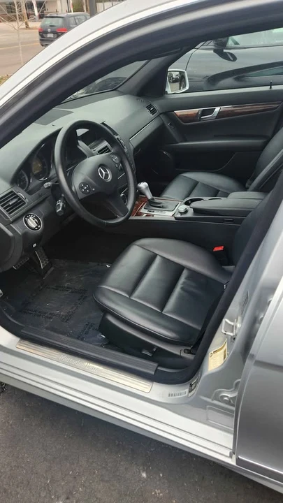 2010 Mercedes-Benz W204 C-Class - Image 6 of 7