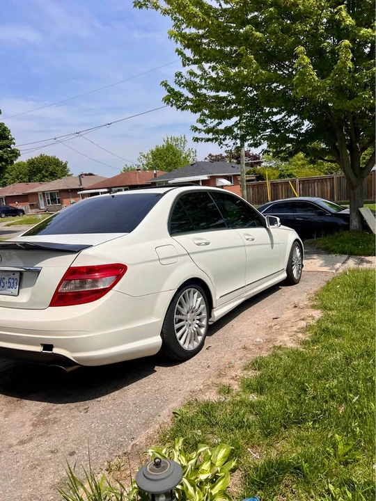 2010 Mercedes-Benz W204 C-Class - Image 2 of 9