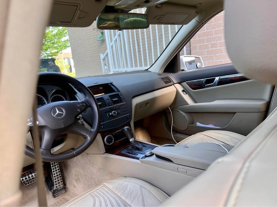 2010 Mercedes-Benz W204 C-Class - Image 5 of 9