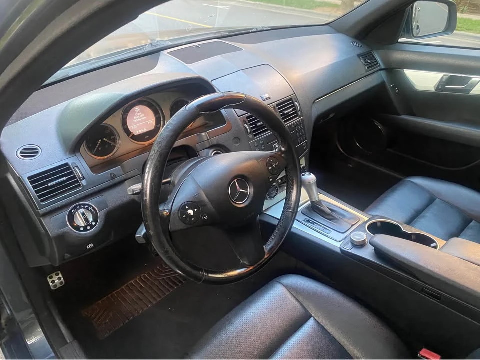 2010 Mercedes-Benz W204 C-Class - Image 7 of 12