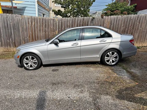 2010 Mercedes-Benz C-Class C 300 4MATIC Luxury Sedan 4D
