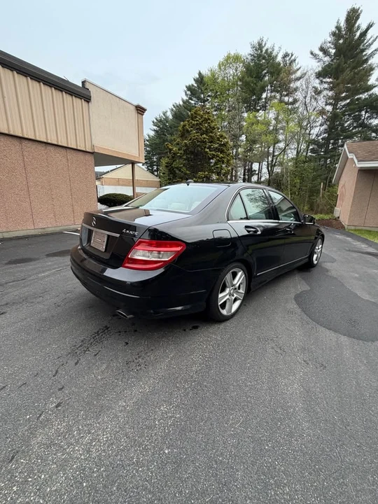 2010 Mercedes-Benz W204 C-Class - Image 15 of 17