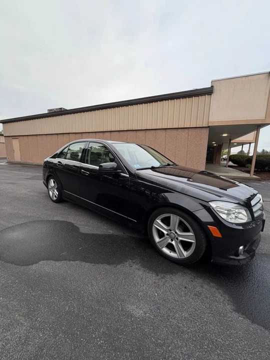 2010 Mercedes-Benz W204 C-Class - Image 10 of 17