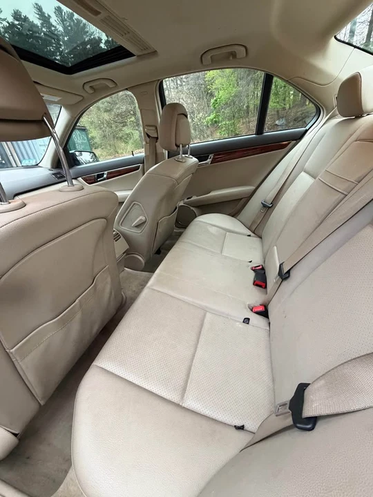 2010 Mercedes-Benz W204 C-Class - Image 6 of 17