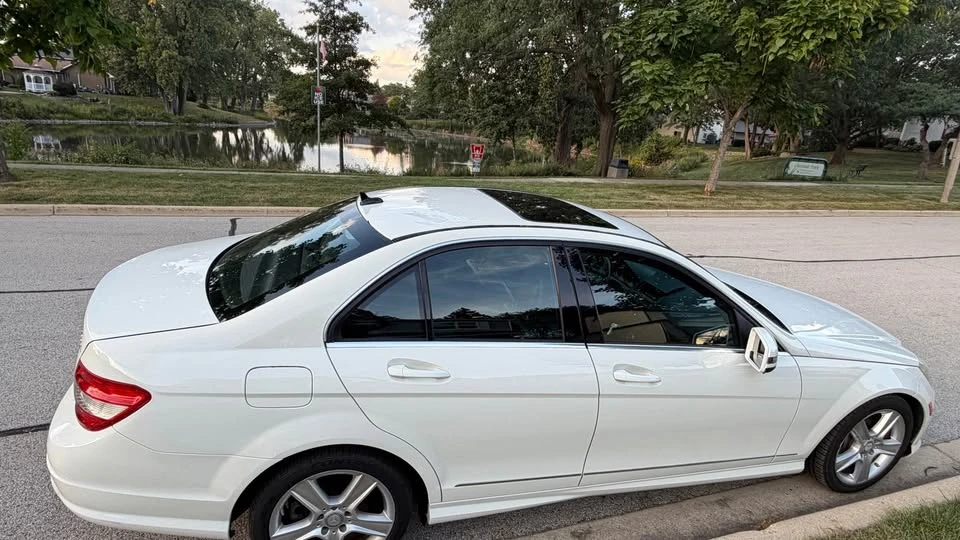 2010 Mercedes-Benz W204 C-Class - Image 2 of 19