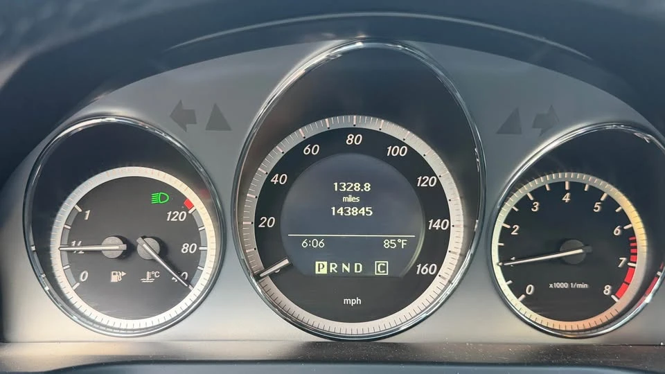 2010 Mercedes-Benz W204 C-Class - Image 14 of 19