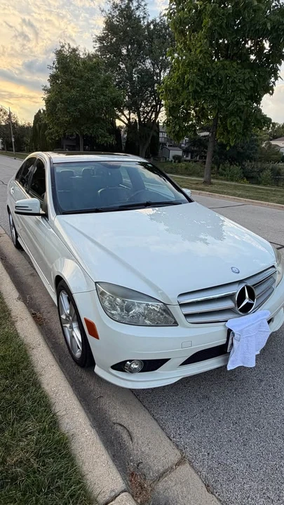 2010 Mercedes-Benz W204 C-Class - Image 13 of 19