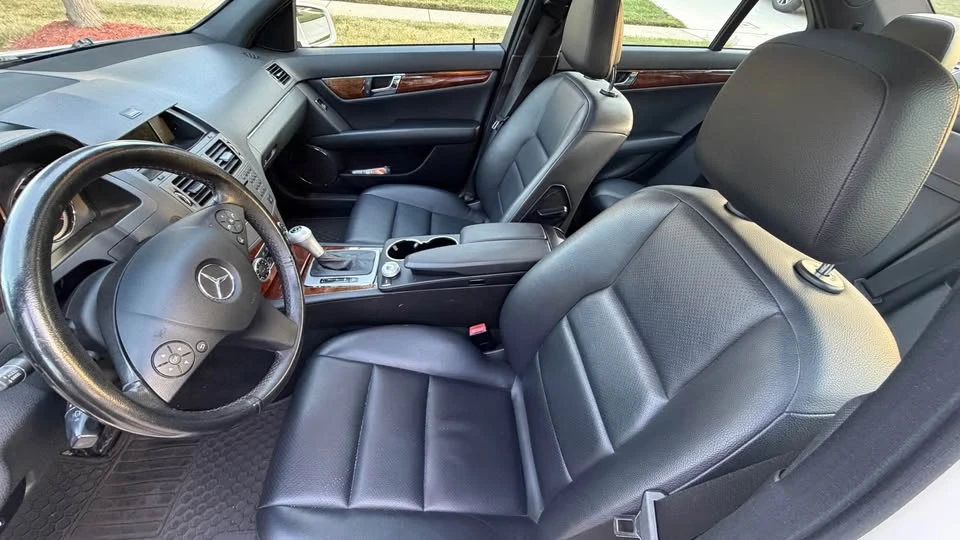 2010 Mercedes-Benz W204 C-Class - Image 18 of 19