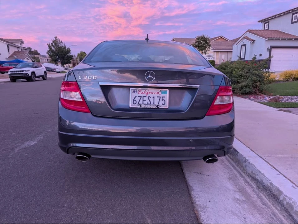 2010 Mercedes-Benz W204 C-Class - Image 8 of 12