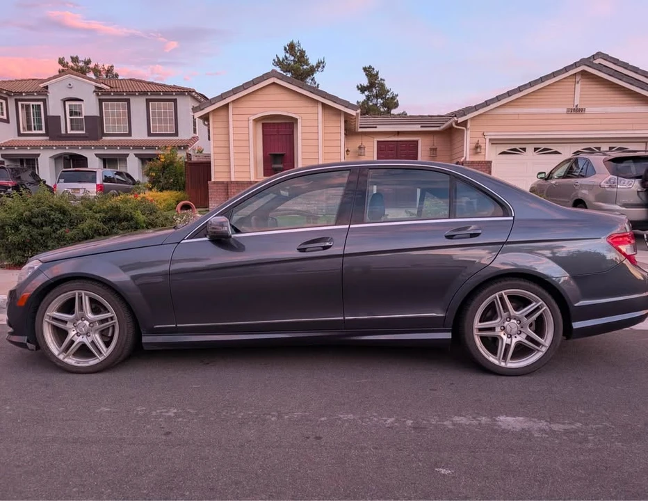 2010 Mercedes-Benz W204 C-Class - Image 5 of 12