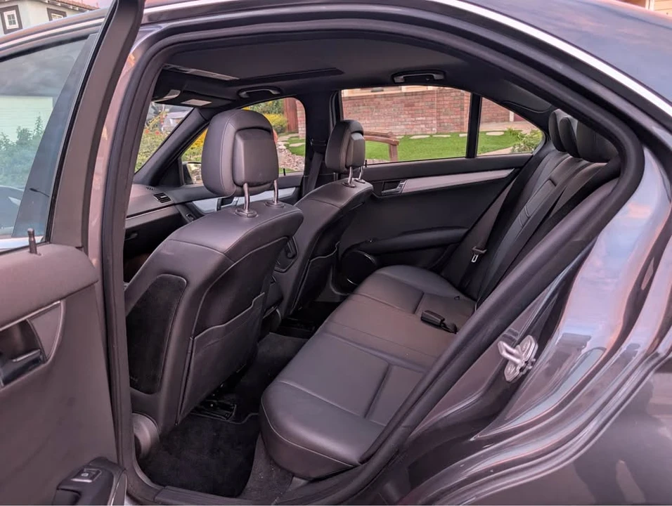 2010 Mercedes-Benz W204 C-Class - Image 11 of 12