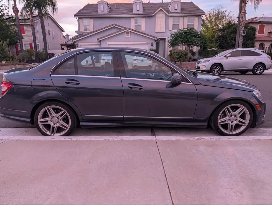 2010 Mercedes-Benz W204 C-Class - Image 4 of 12