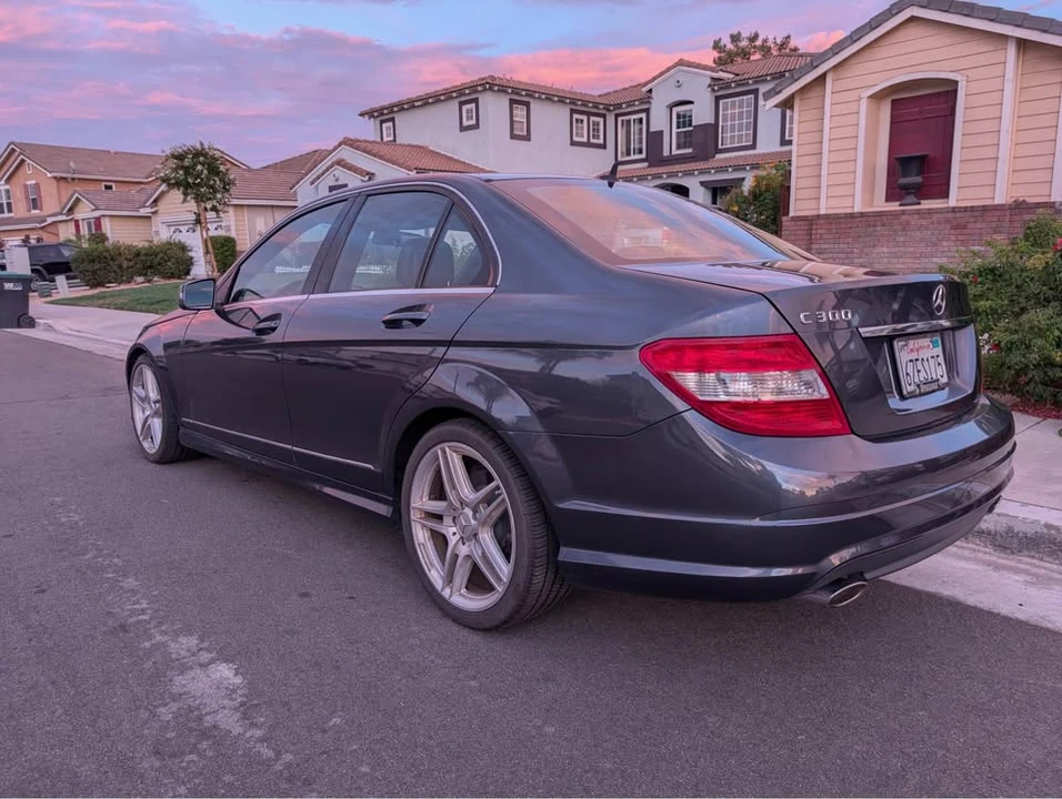 2010 Mercedes-Benz W204 C-Class - Image 7 of 12