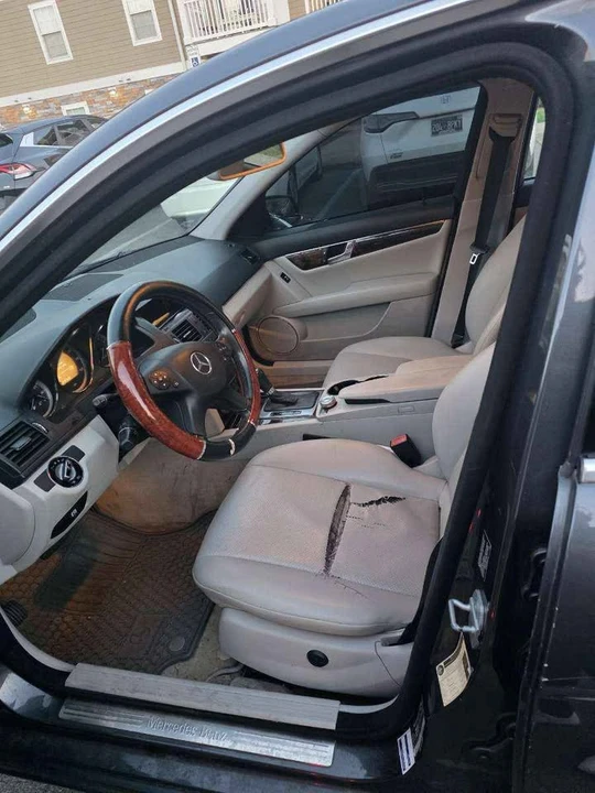 2010 Mercedes-Benz W204 C-Class - Image 3 of 7